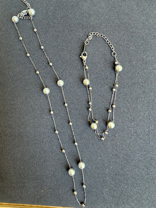 COLLAR PERLA  GRIS