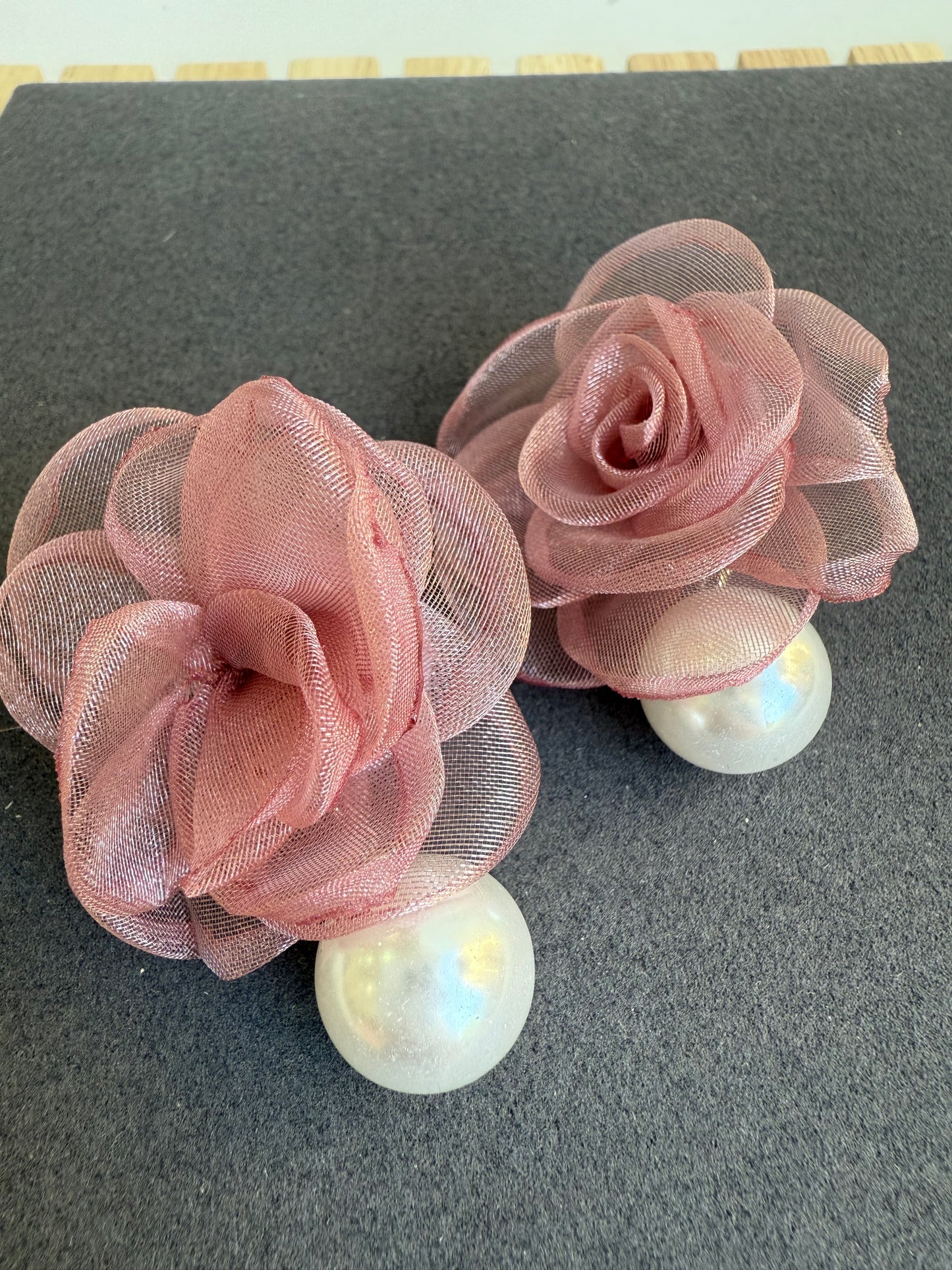PENDIENTE PERLA ROSA